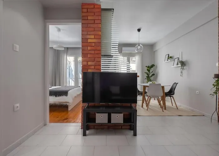 Superb Apartment In City Center.